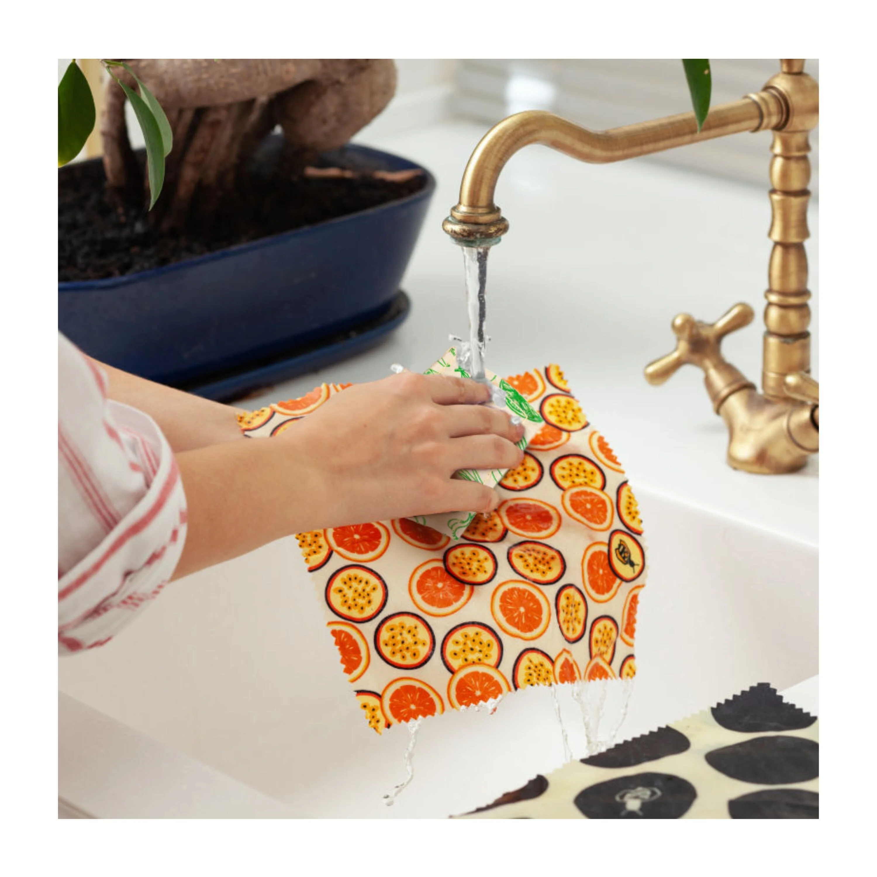 Essentials Beeswax Wraps – 5-Pack Reusable Food Wraps, Mixed Prints - Image 3