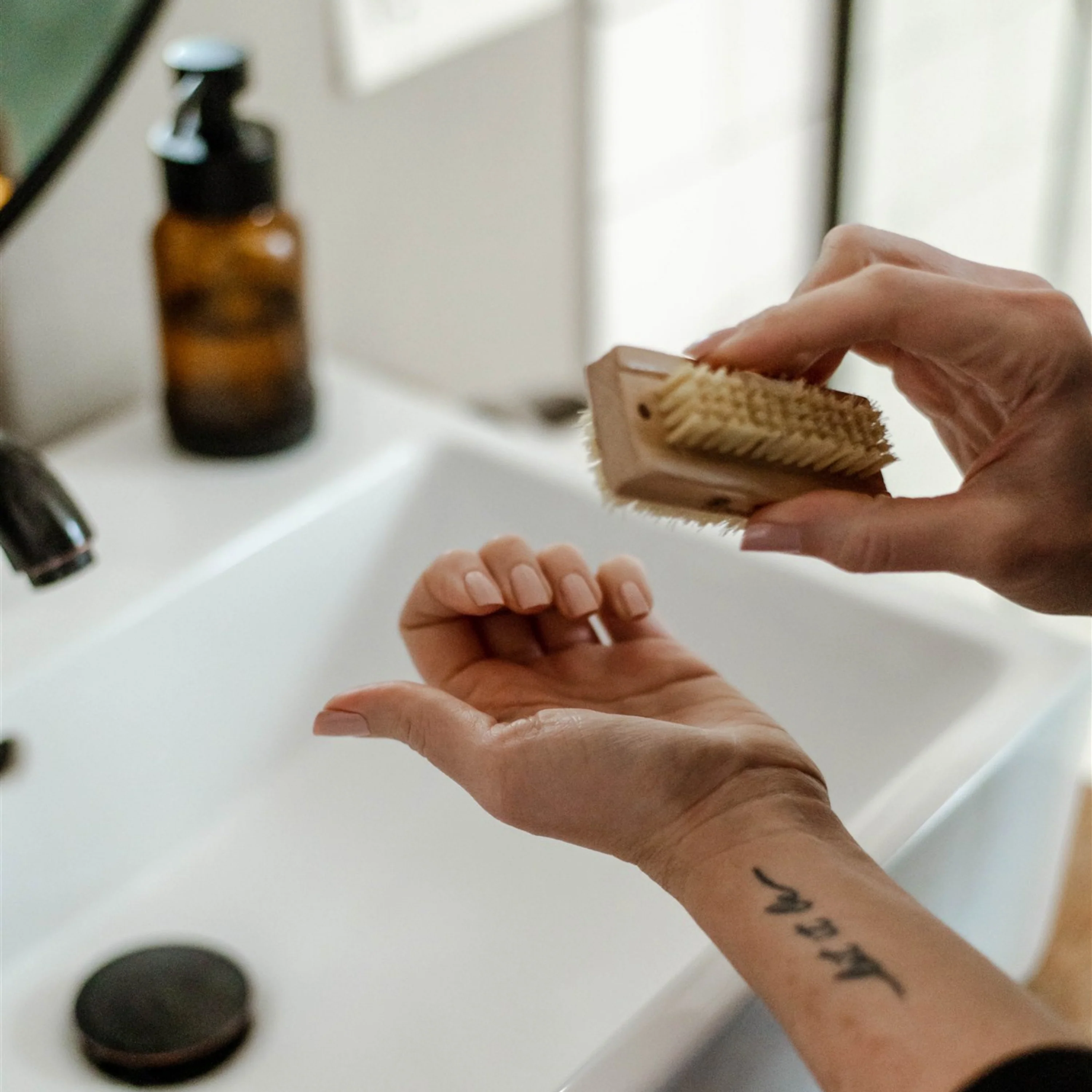 Wood Nail Brush - Image 4